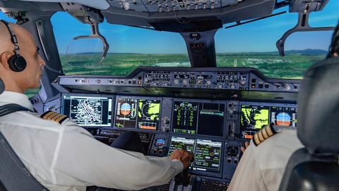 Flight Training Courses | Flight Training | Train | Services | Airbus Aircraft