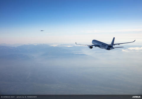 A350-1000 in flight A350-1000 in flight