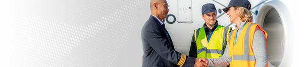 People shaking hands in front of an aircraft People shaking hands in front of an aircraft - © AIRBUS S.A.S. 2020 -photo by A. DOUMENJOU / master films