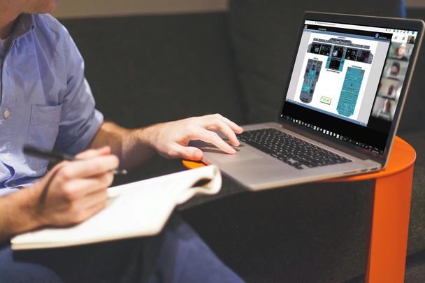 Distance-Learning-laptop Distance-Learning-laptop