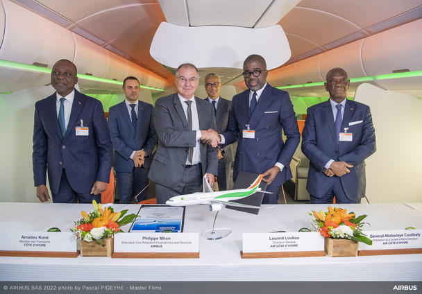 Airbus a330-delivery-to-air-cote-d-ivoire-signature