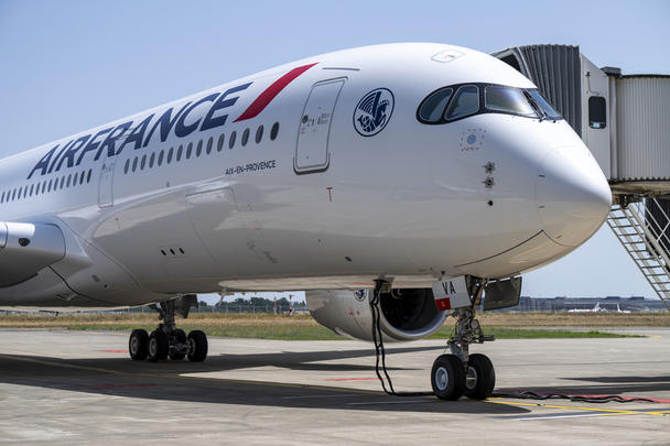 Air France unveils its first Airbus A220-300