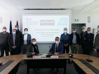 NAVBLUE and ENAC (French Civil Aviation University) sign partnership to develop new solutions for the aviation of tomorrow.