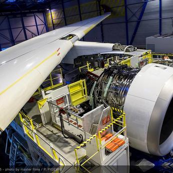 A350-900 engine fitting