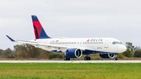 Delta A220 lining up