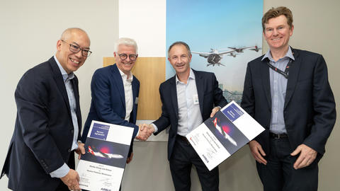 Qantas signs for Skywise Predictive Maintenance