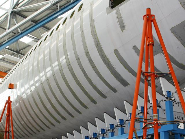 Reinforcing_fuselage_structure