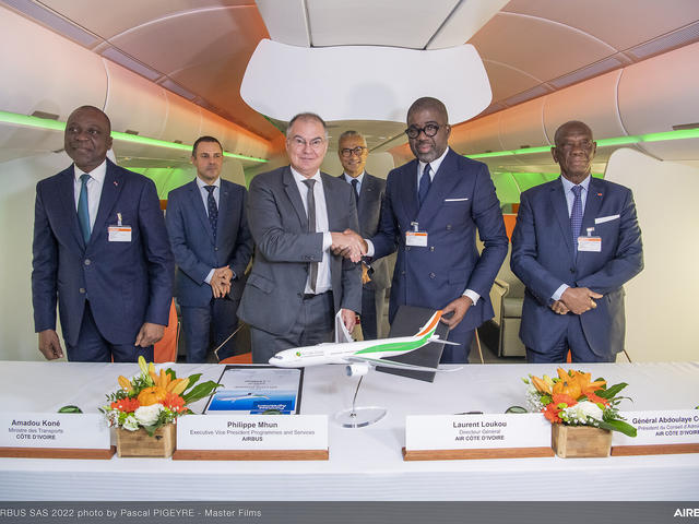 Airbus a330-delivery-to-air-cote-d-ivoire-signature