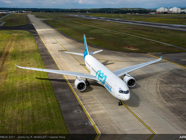 A330neo taxiing