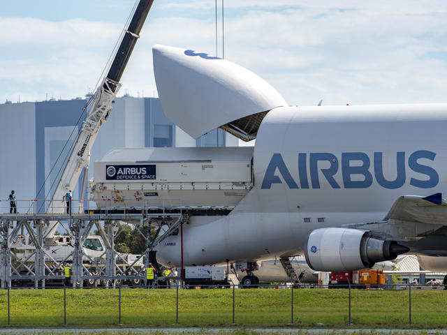  Unloading of Hotbird satellite in Cape Canaveral
