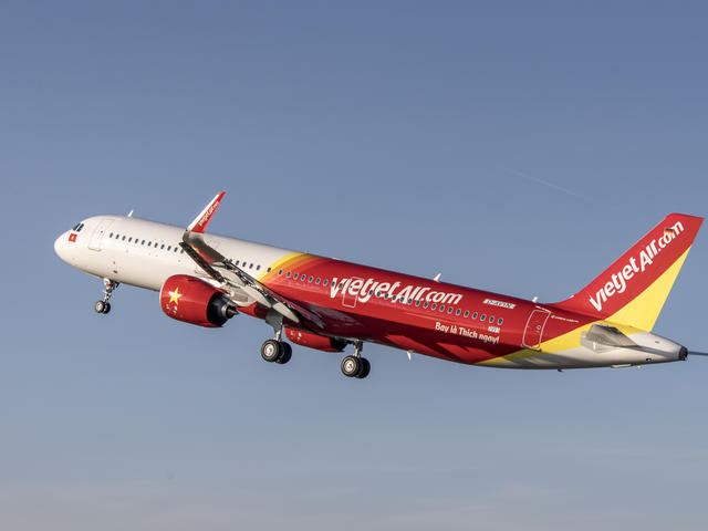 An A321neo Vietjet taking off
