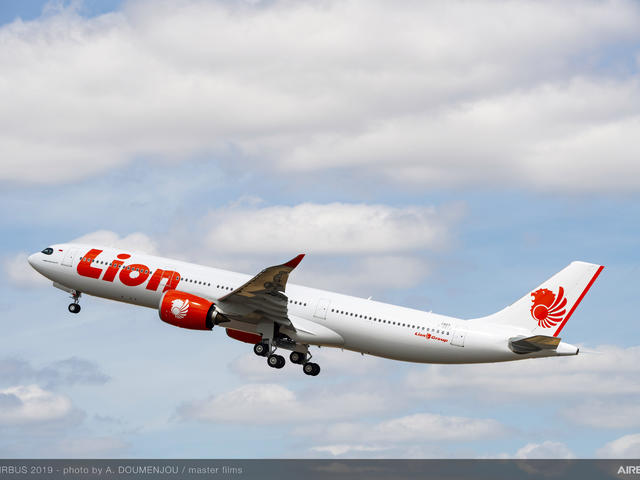 Lion Air A330-900 MSN1927 taking off
