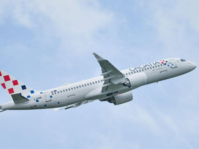 Croatia Airlines A220-300 taking off