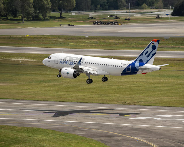 A319neo landing