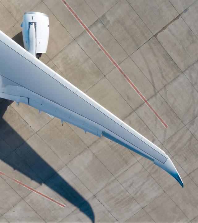 a330-800 on ground, wing close up