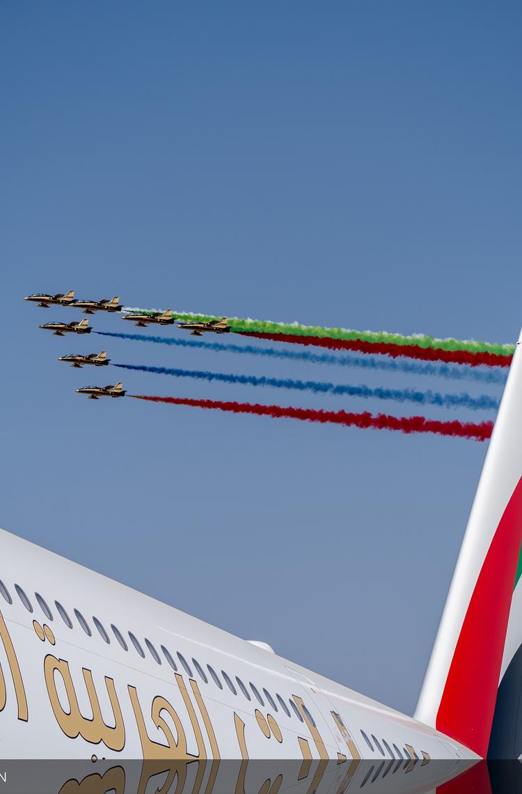 Emirates Dubai Airshow 2021 - Al Fursan demo flight