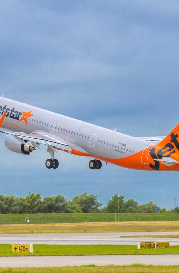 Jetstar Airways takes delivery of first A321neo