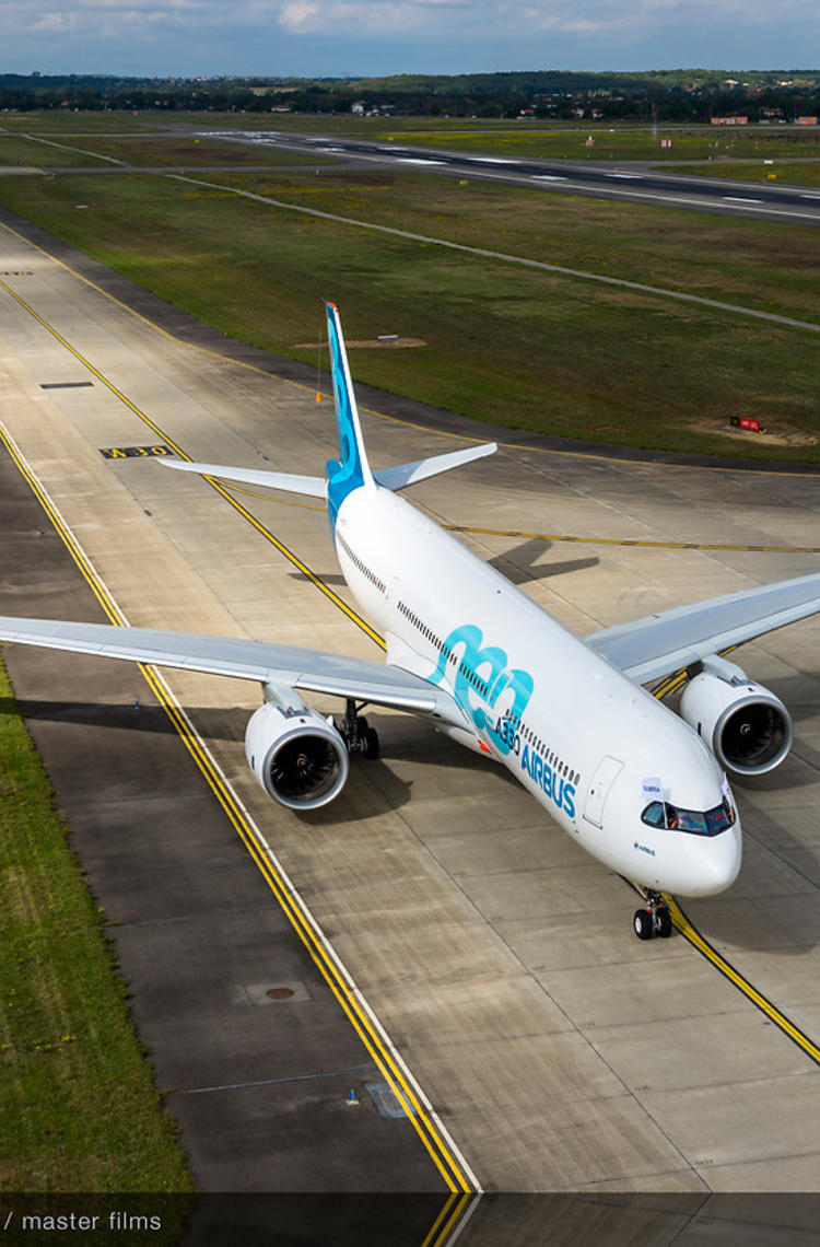 A330neo taxiing A330neo taxiing