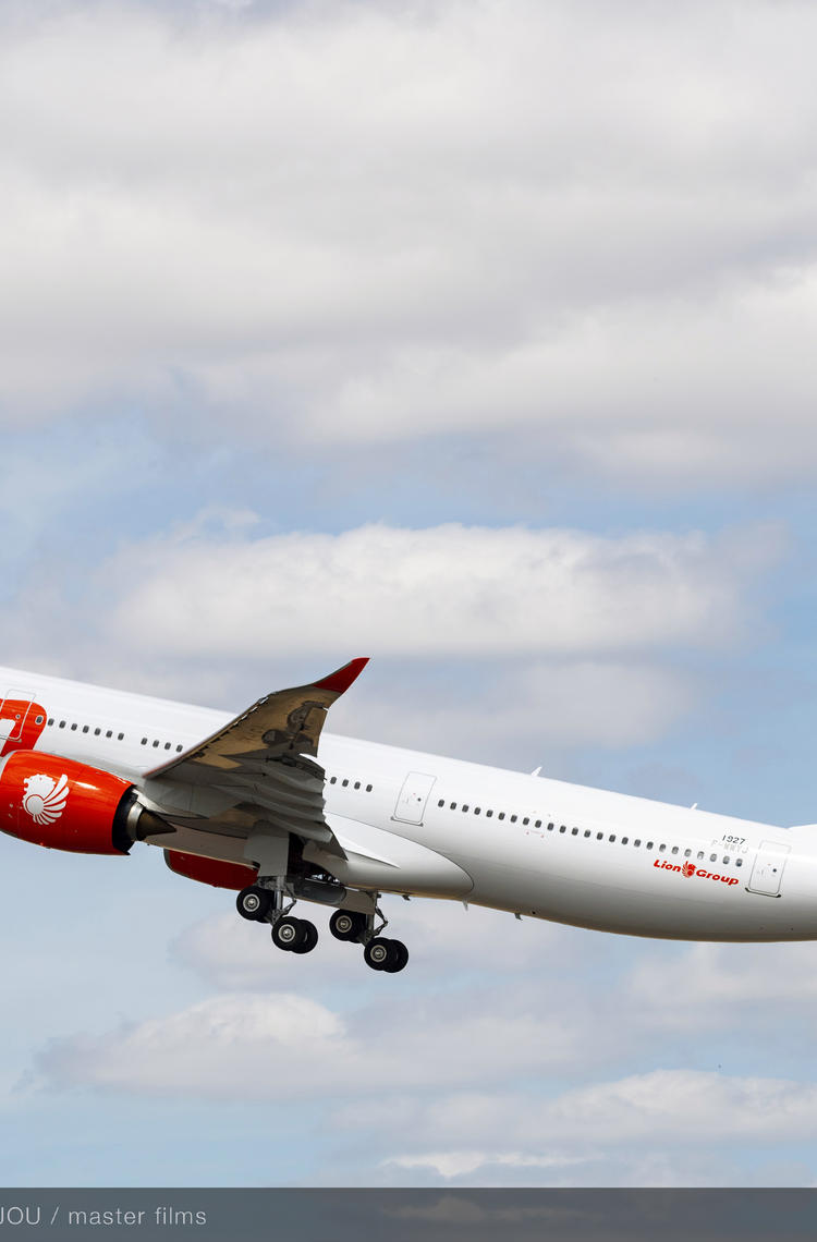Lion Air A330-900 MSN1927 taking off