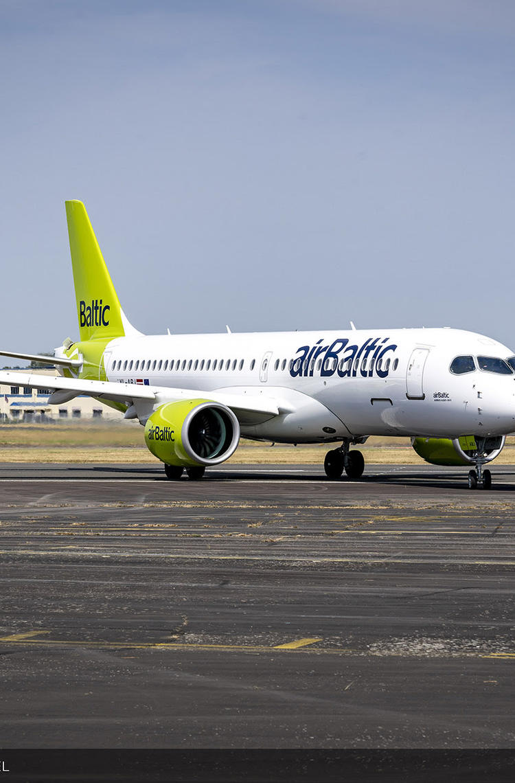 Air Baltic A220 taxiing Air Baltic A220 taxiing