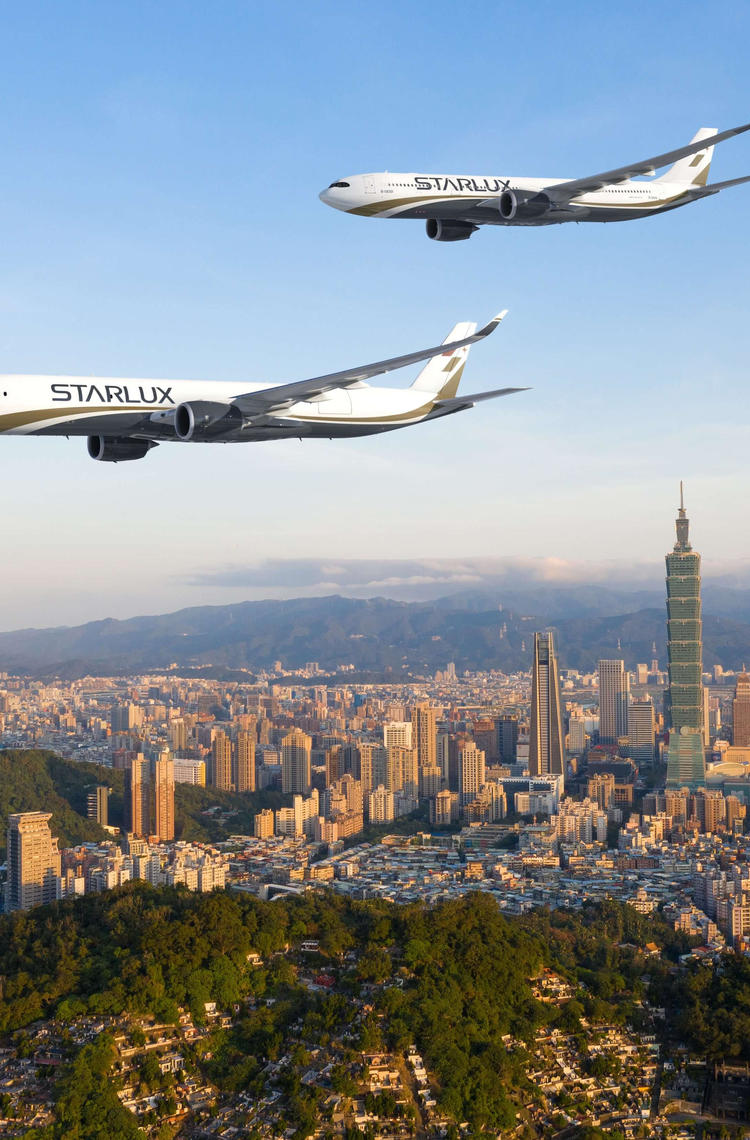 Rendering of Starlux A330neo and A350 flying over Taipei City